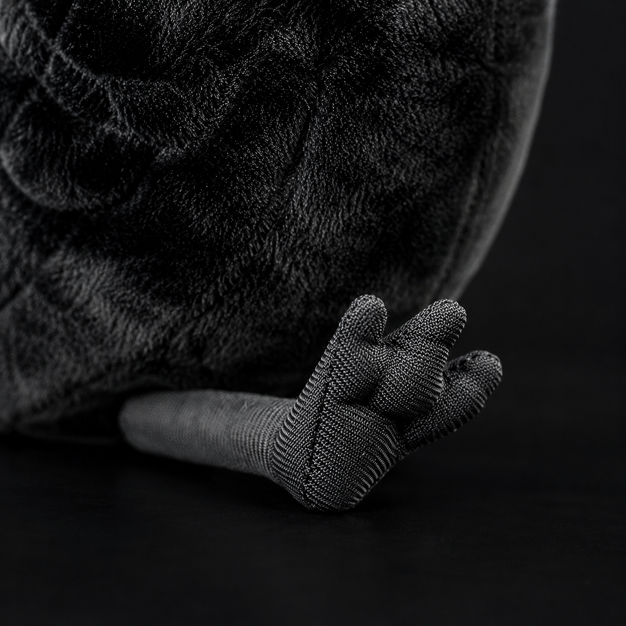 Peluche morbido a forma di corvo americano