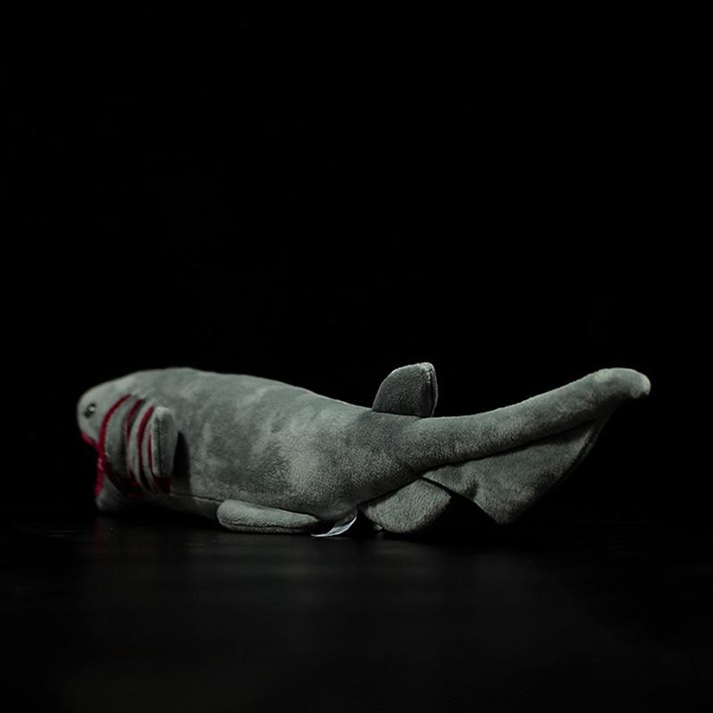 褶边鲨鱼毛绒毛绒玩具