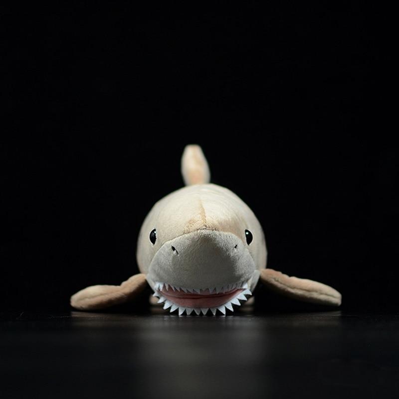 斑鲨软填充毛绒玩具
