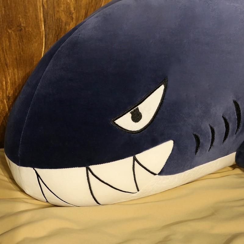 大鲨鱼软填充毛绒枕头玩具