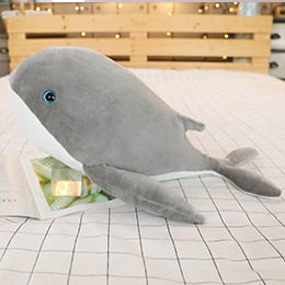 Grande travesseiro de pelúcia de pelúcia com baleia abraçando