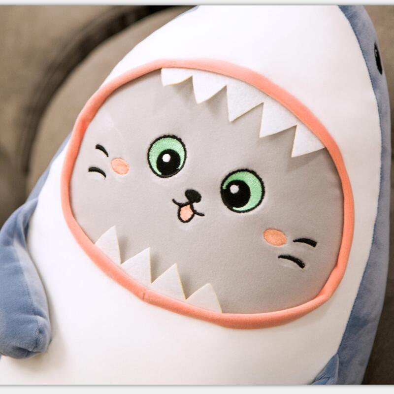 Gato em traje de tubarão brinquedo de pelúcia macio