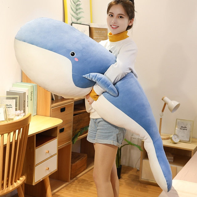 Jucărie de plus umplută cu balenă uriașă