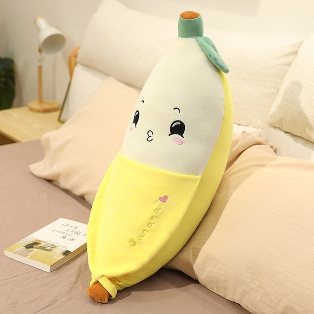 Jucărie cu pernă de pluș umplută cu fața de banană decojită