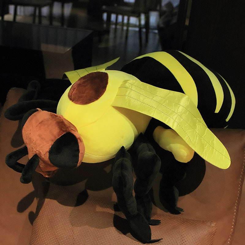 Brinquedo de pelúcia macio de abelha realista