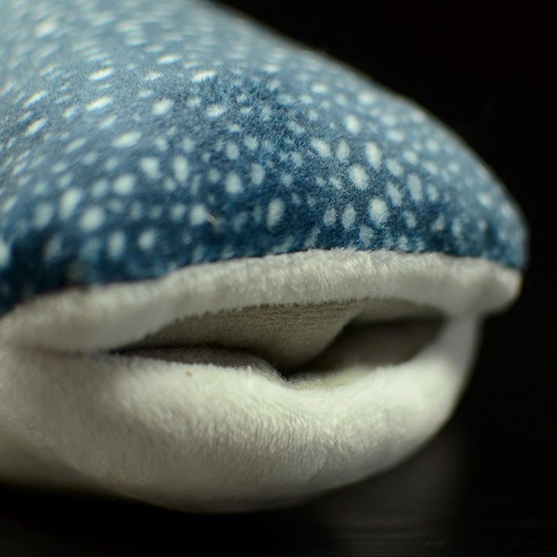 Tubarão-baleia pelúcia de pelúcia macia