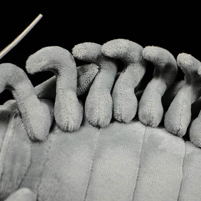 Měkká vycpaná plyšová hračka v realistickém stylu Giant Isopod